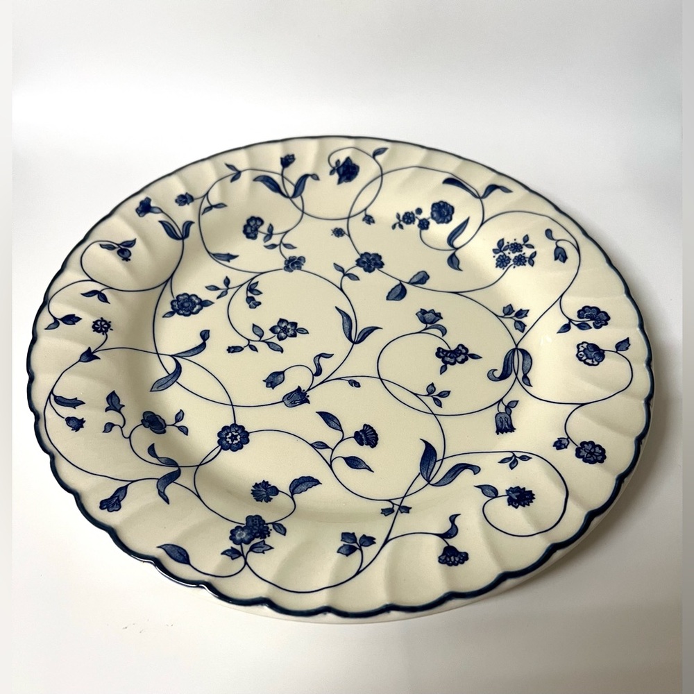 Staffordshire Tableware 'Oakwood' Blue Floral Vine Design Scalloped Dinner Plate